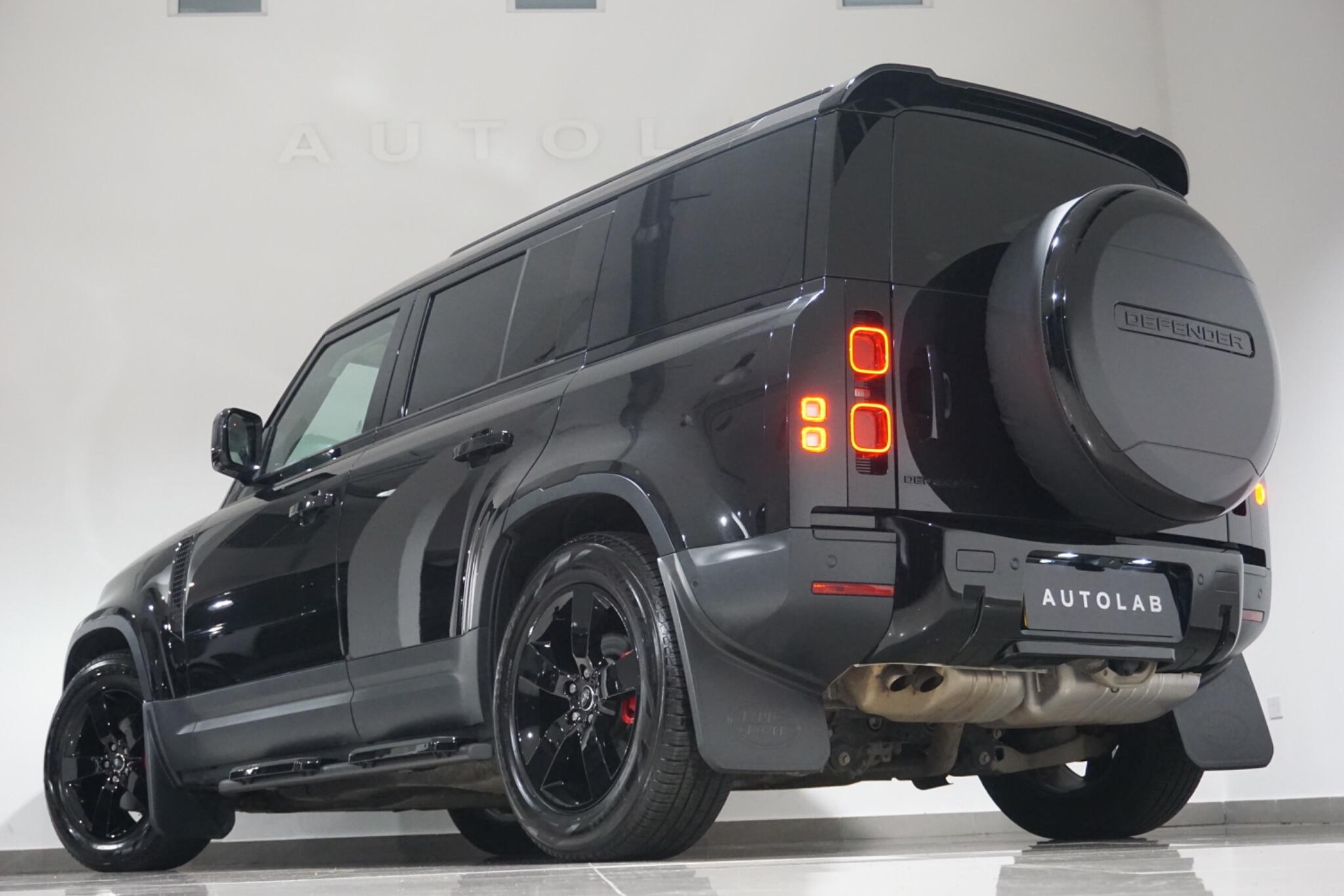 Land Rover Defender 110 3.0 D250 MHEV HSE Hard Top SUV Auto 4WD MWB Euro 6 (s/s) 5dr